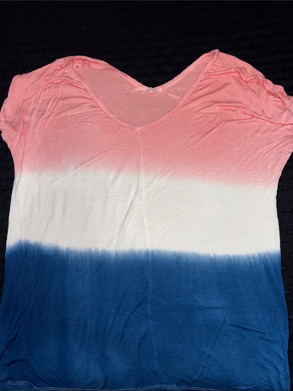 easel Ombre V-Neck Short Sleeve Tee in Pink, White & Blue
